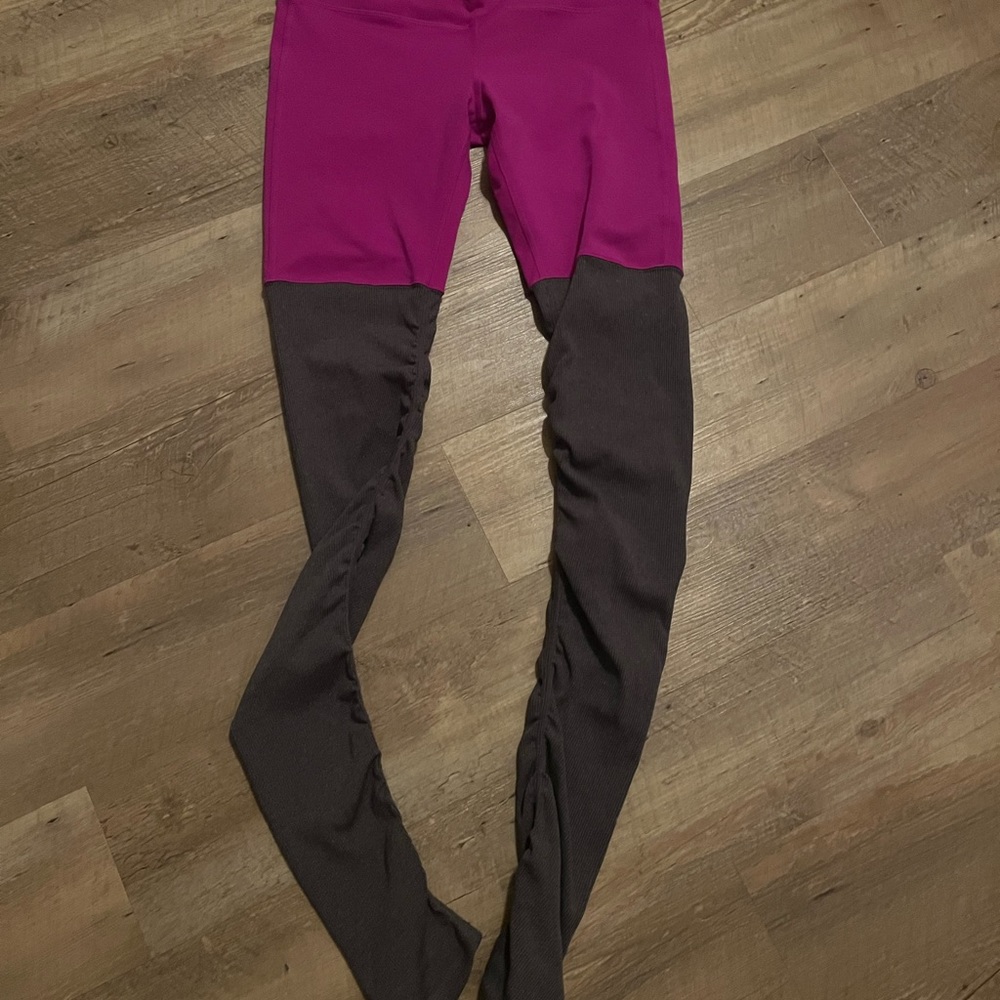 Alo Yoga Goddess Ribbed Leggings NWOT Size Large